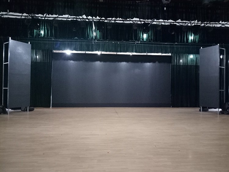 東營英華園學校80㎡室內P4全彩屏